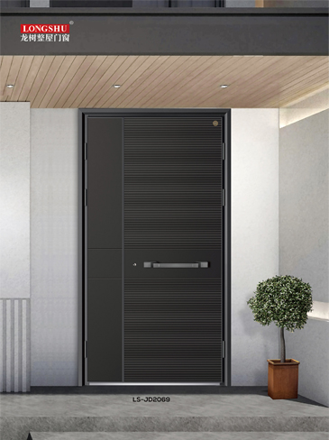 今年会精雕铸铝门，今年会整屋门窗，今年会入户门